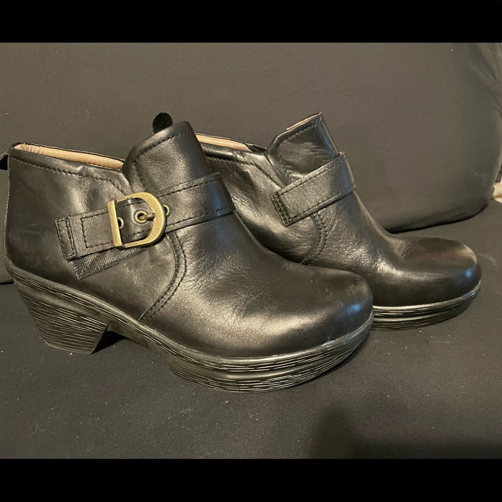 Sanita comfort clogs (size 38)